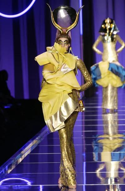 Look 2
